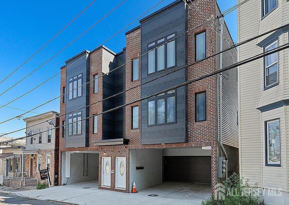 1448-1437 37th St in North Bergen, NJ - Building Photo