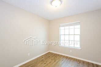 5930 Cliff Valley Dr in San Antonio, TX - Building Photo - Building Photo