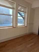 609 Broadway, Unit 1 in Kingston, NY - Building Photo - Building Photo