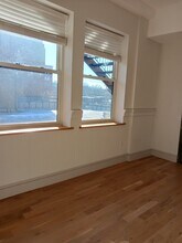 609 Broadway in Kingston, NY - Building Photo - Building Photo