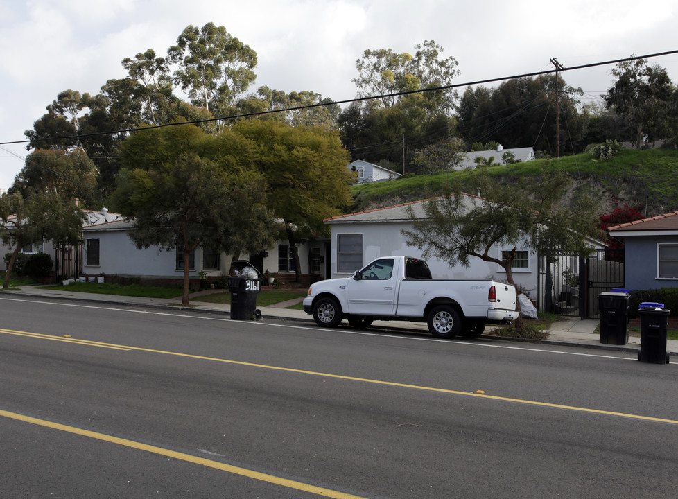 3161 Reynard Way in San Diego, CA - Foto de edificio