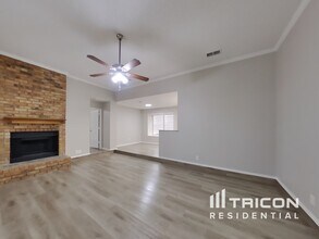 5204 Lookout Trail in Arlington, TX - Foto de edificio - Building Photo