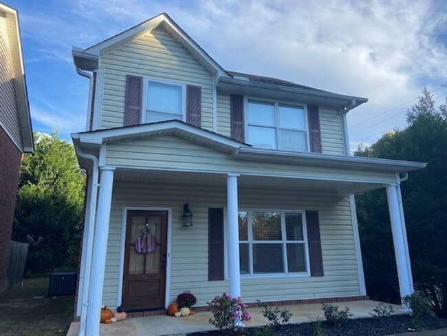 property at 1141 College Hill Rd