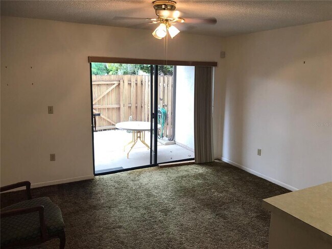 2649 Surrey Ct in Kissimmee, FL - Building Photo - Building Photo