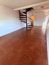 369 E Sale Rd in Lake Charles, LA - Building Photo - Building Photo