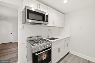 3309 Conrad St in Philadelphia, PA - Building Photo