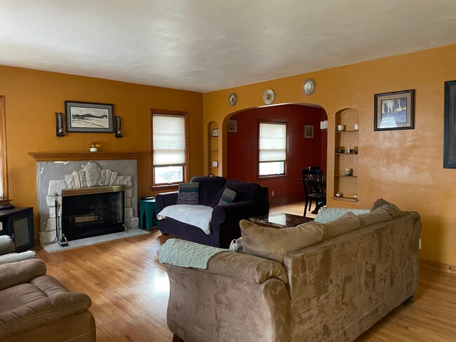 1122 Luther Ave in Rockford, IL - Foto de edificio - Building Photo