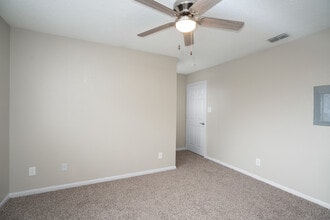 The Sundance Apartments in Harlingen, TX - Building Photo - Interior Photo