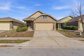 15108 Walcott Dr in Austin, TX - Foto de edificio - Building Photo