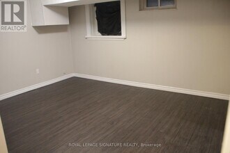 530 Gibbons St in Oshawa, ON - Building Photo - Building Photo