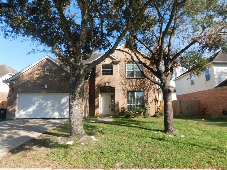 2511 Sunlight Ln in Pearland, TX - Building Photo