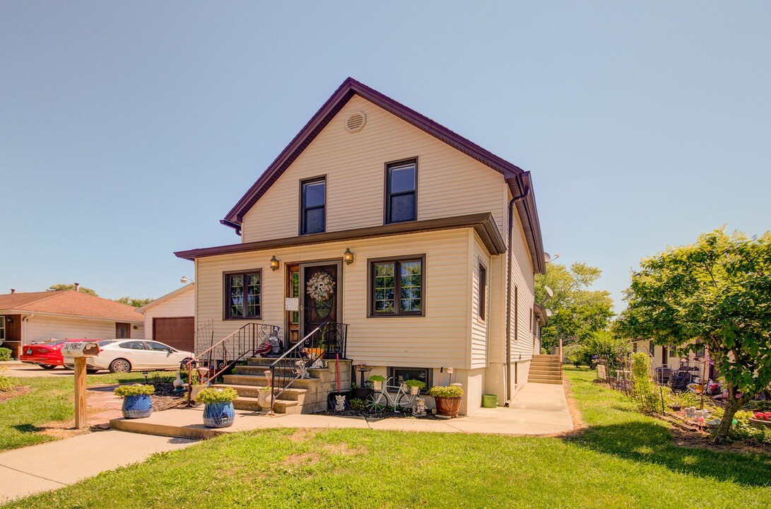 634 Hays St-Unit -#1F in Rockdale, IL - Foto de edificio
