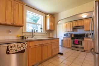 6406 SE 44th Ave in Portland, OR - Building Photo - Building Photo