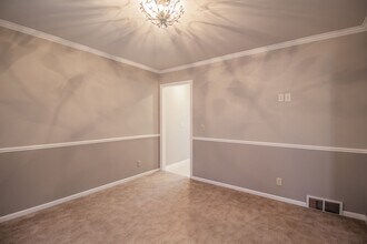 919 Hogan Dr in Papillion, NE - Building Photo - Building Photo
