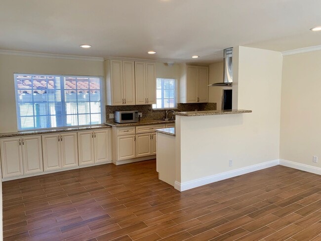 property at 7517 Herschel Ave