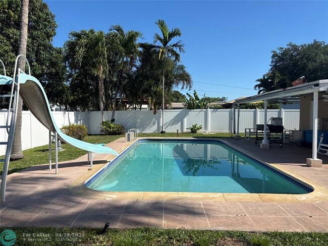 property at 1710 N 42nd Ave