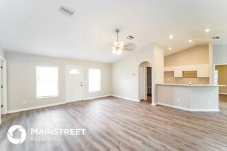 4200 Polynesia Rd in North Port, FL - Building Photo - Building Photo
