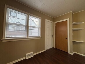 1467 Hazel St N in St. Paul, MN - Building Photo - Building Photo