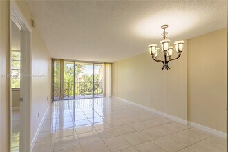 13120 SW 92nd Ave in Miami, FL - Building Photo - Building Photo