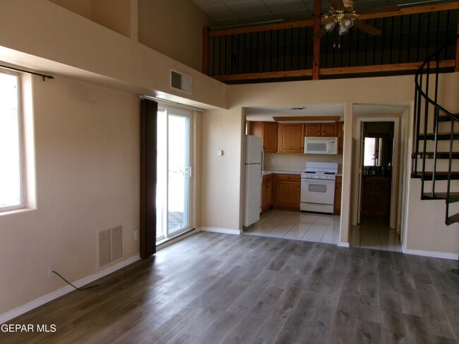 6262 Escondido Dr in El Paso, TX - Building Photo - Building Photo