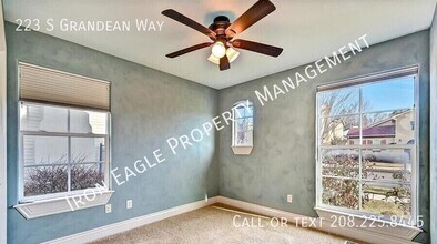 223 S Grandean Way in Eagle, ID - Building Photo - Building Photo
