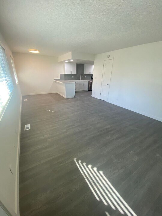 2242 Reclamation Ave-Unit -2244 in Klamath Falls, OR - Building Photo