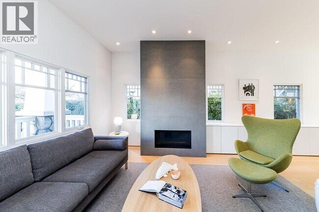 1641 Collingwood St in Vancouver, BC - Building Photo - Building Photo