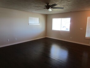 1250 NW Seehale Ave in Prineville, OR - Building Photo - Building Photo