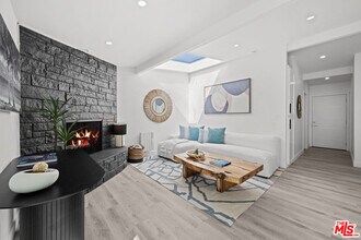 25154 Malibu Rd in Malibu, CA - Building Photo - Building Photo