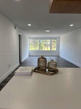 1005 Palm Beach Trace Dr, Unit 1005 in Royal Palm Beach, FL - Foto de edificio - Building Photo