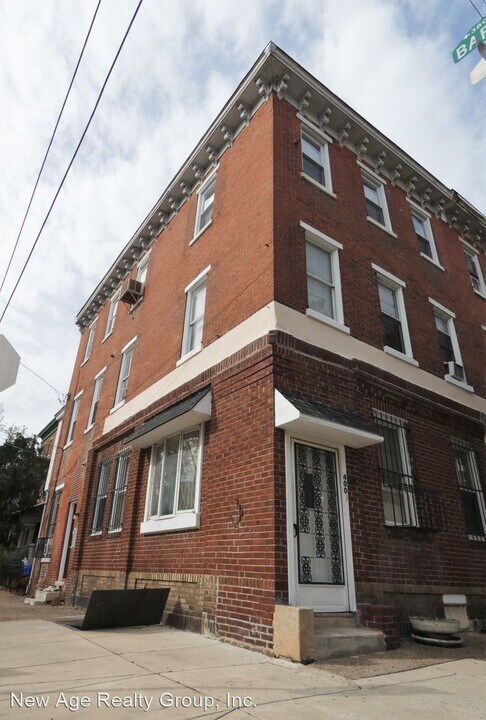 3801 Baring St in Philadelphia, PA - Building Photo