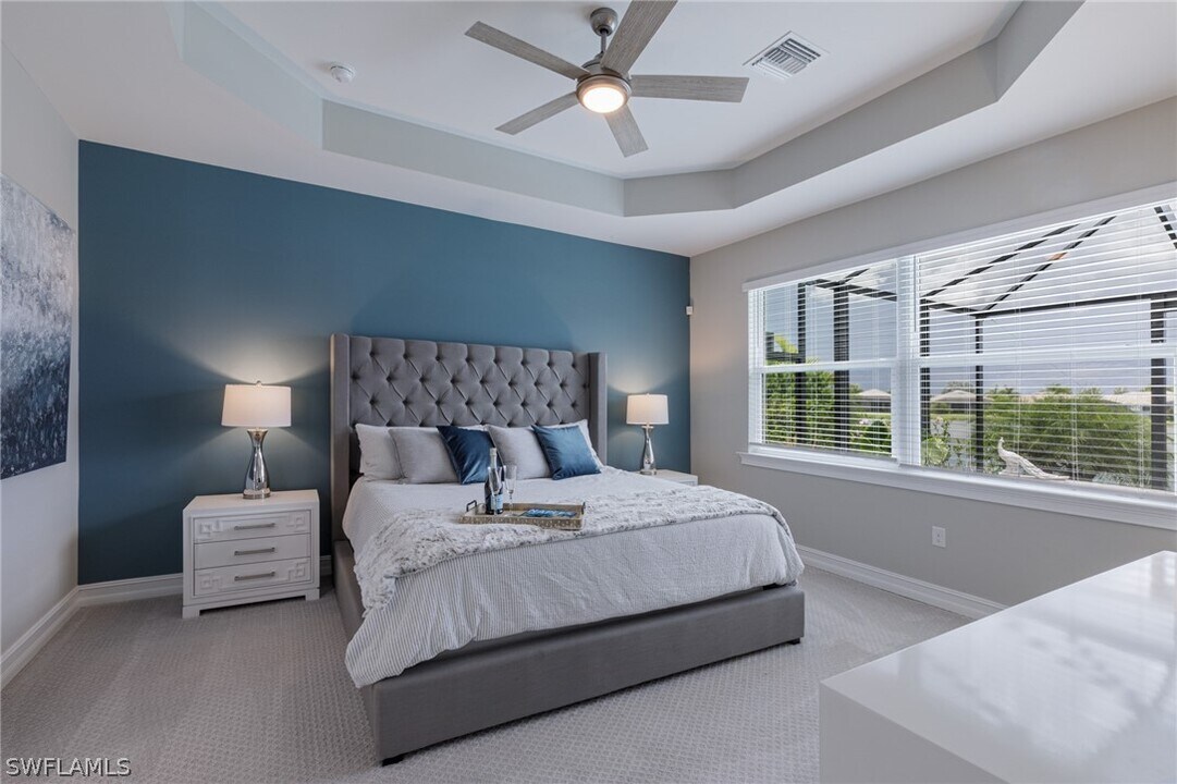 14614 Stillwater Way in Naples, FL - Foto de edificio