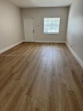 5630 NW 114th Path, Unit 106 in Doral, FL - Building Photo - Building Photo