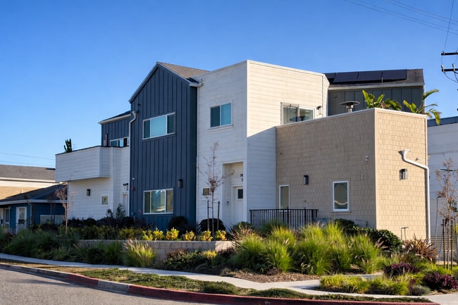 2800 Grant Ave in Redondo Beach, CA - Building Photo - Building Photo