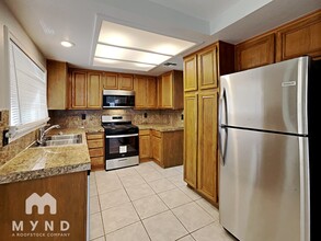 2337 Danville Ct in Henderson, NV - Building Photo - Building Photo