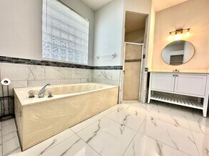 1219 Baycourt Isle in Greenacres, FL - Building Photo - Building Photo