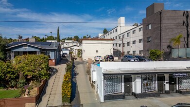 4311 Eagle Rock Blvd, Unit #4 in Los Angeles, CA - Foto de edificio - Building Photo