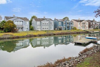 142 Monaco Dr in Redwood City, CA - Building Photo - Building Photo