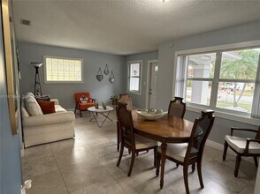 13833 SW 157th St in Miami, FL - Building Photo - Building Photo