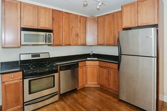 3818 N Sheffield Ave, Unit 3816-1E in Chicago, IL - Building Photo - Building Photo