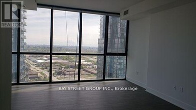 2908-2908 Hwy 7 in Vaughan, ON - Building Photo - Building Photo