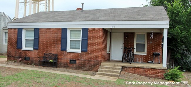 property at 1017 E Edwards St
