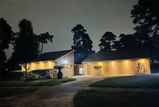 12402 Amado Dr in Houston, TX - Building Photo - Building Photo