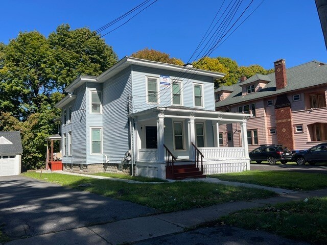 1211 Madison St in Syracuse, NY - Foto de edificio - Building Photo