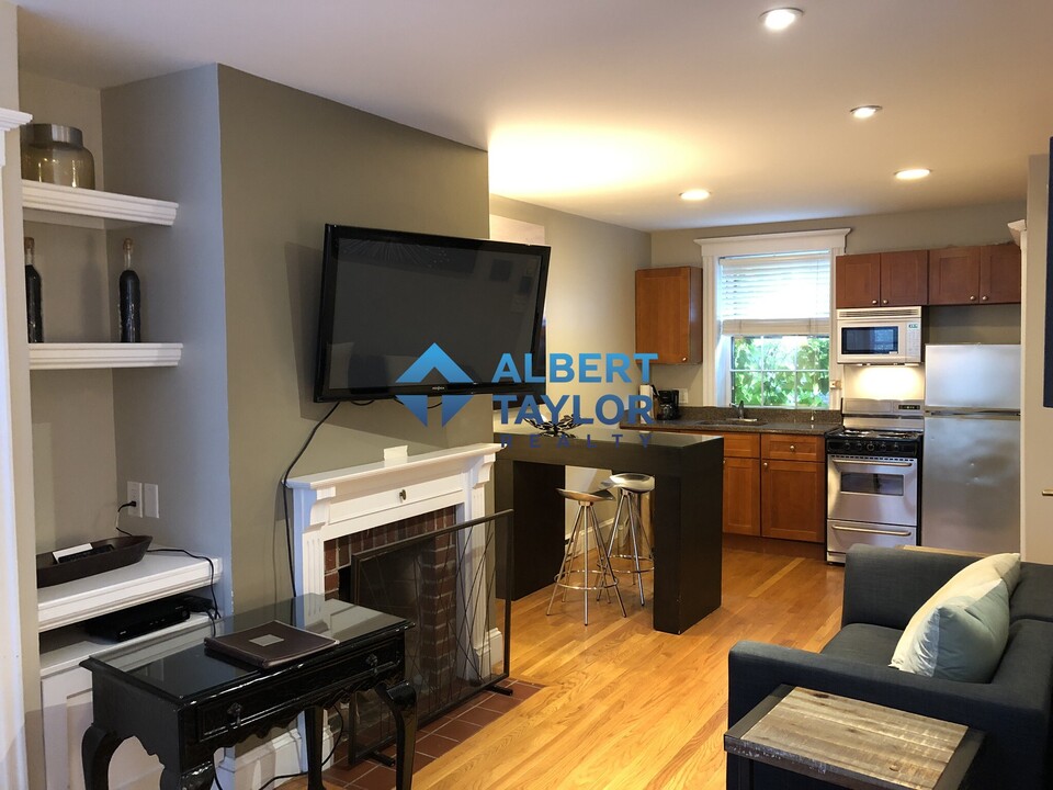 16 Cedar Lane Way, Unit 2 in Boston, MA - Building Photo