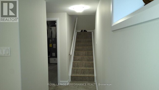1223 Montblanc Cres in Russell, ON - Building Photo - Building Photo