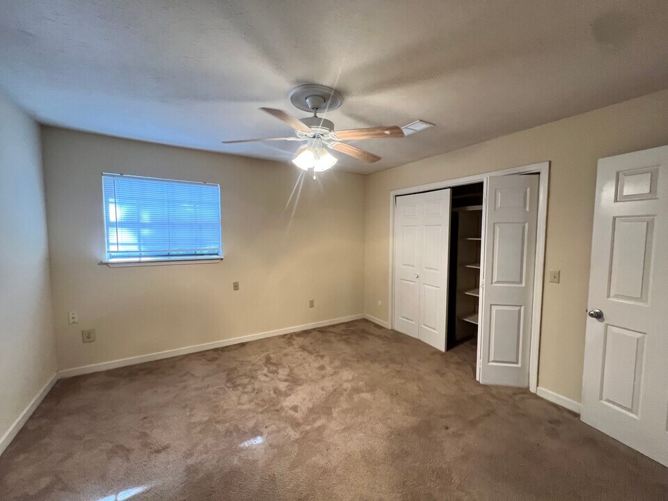 6271 Woodrun Pl in Jackson, MS - Building Photo