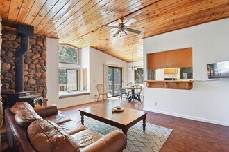 12832 Palisade St in Truckee, CA - Building Photo - Building Photo