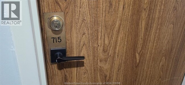 150 PARK  715 Park in Windsor, ON - Building Photo - Building Photo