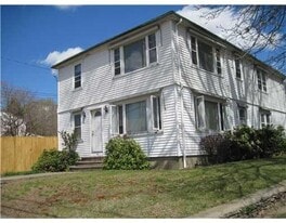 463 Sharon St in Providence, RI - Building Photo